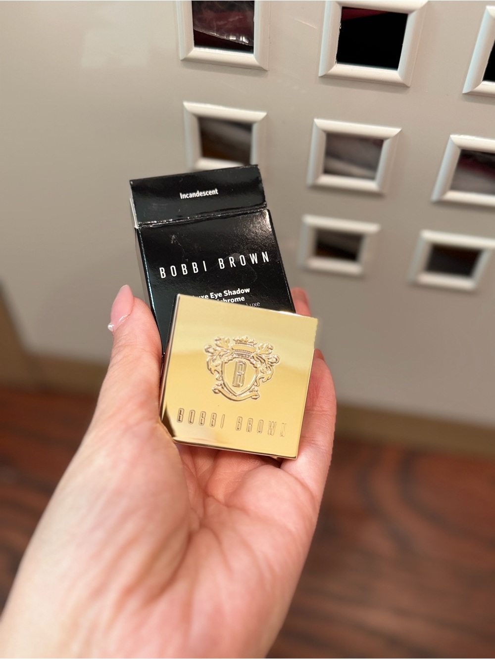 Bobbi Brown Gold Compact Eye Shadow - Incandescent/NEW